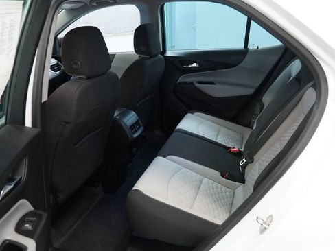 Used 2018 Chevrolet Equinox LS w/ LPO, Blackout Package FWD image 20