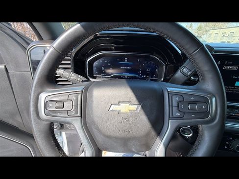Used 2025 Chevrolet Silverado 3500 LTZ w/ LTZ Plus Package image 12