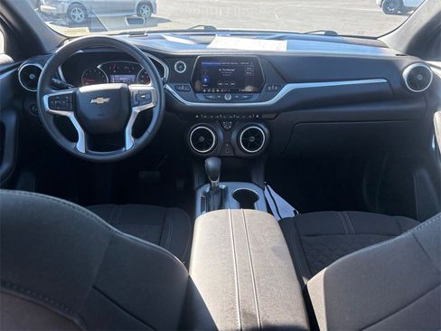 Used 2021 Chevrolet Blazer LT image 28