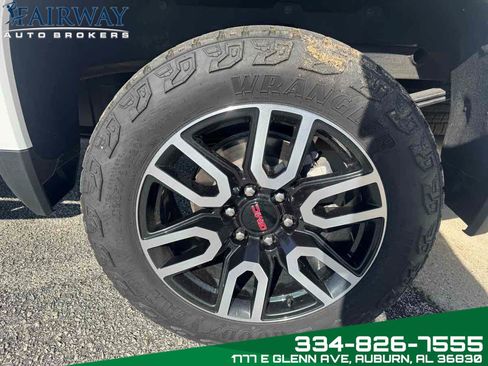 Used 2024 GMC Sierra 1500 AT4 w/ Technology Package image 32