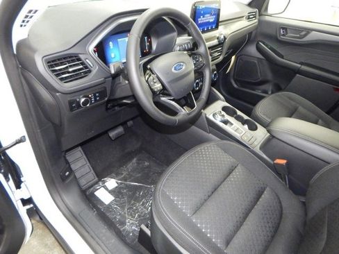 New 2025 Ford Escape Active w/ Cold Weather Package image 15