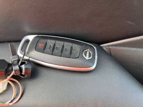 Used 2026 Nissan Rogue SL AWD/4WD image 27