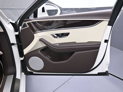 New 2026 Bentley Flying Spur Plug-In Hybrid AWD/4WD image 29