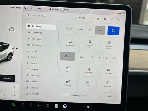 Used 2022 Tesla Model Y Long Range image 40