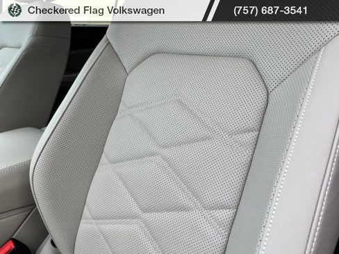 New 2026 Volkswagen Atlas SE image 30