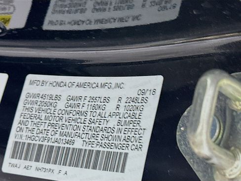 Used 2018 Honda Accord Touring image 12