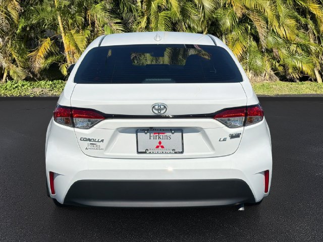 Used 2025 Toyota Corolla LE FWD image 6