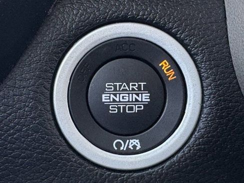 Used 2020 RAM 1500 Laramie image 22