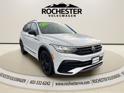 Used 2022 Volkswagen Tiguan SE R-Line image 12