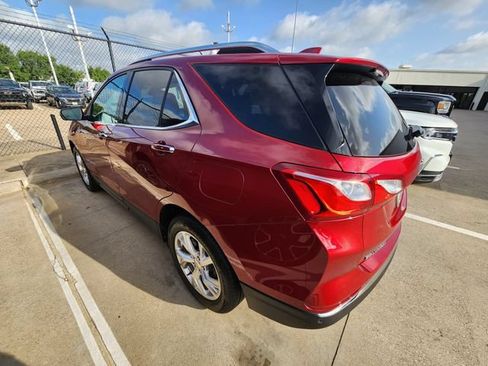 Used 2019 Chevrolet Equinox Premier FWD image 4