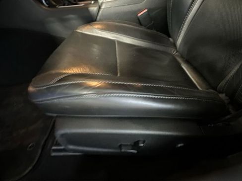 Used 2020 Dodge Charger SXT w/ Leather Interior Group image 18