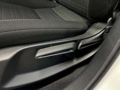 New 2026 Honda HR-V LX image 29