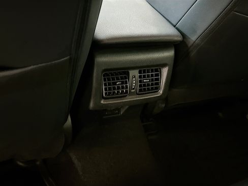 Used 2025 Toyota Camry SE FWD image 28