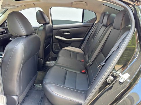 Used 2024 Nissan Sentra SR w/ SR Premium Package FWD image 36