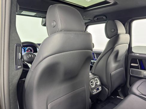 Used 2023 Mercedes-Benz G 550 image 41