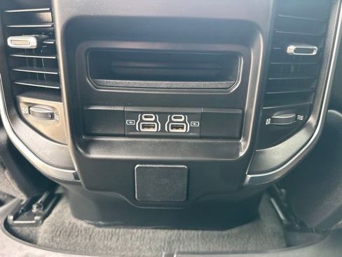 Used 2024 RAM 1500 Big Horn RWD image 38
