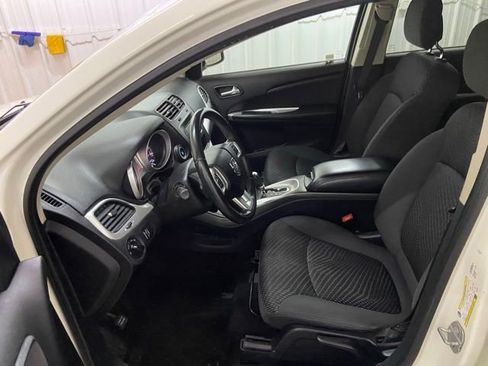 Used 2018 Dodge Journey SE w/ Popular Equipment Group image 31