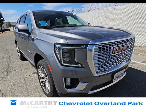 Used 2021 GMC Yukon Denali w/ Denali Premium Package image 1