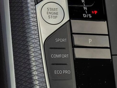 Certified 2025 BMW 330i 330i w/ Convenience Package image 22