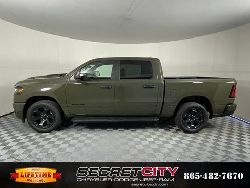New 2026 RAM 1500 Express AWD/4WD image 4