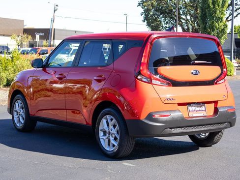 Used 2020 Kia Soul S FWD image 9