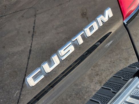Used 2022 Chevrolet Silverado 1500 Custom image 17