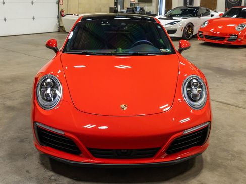 Used 2018 Porsche 911 Carrera RWD image 9