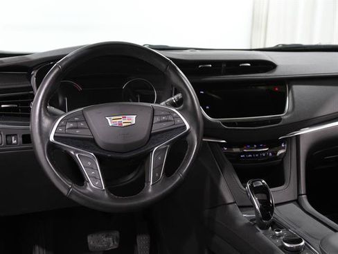 Certified 2023 Cadillac XT5 Premium Luxury image 6