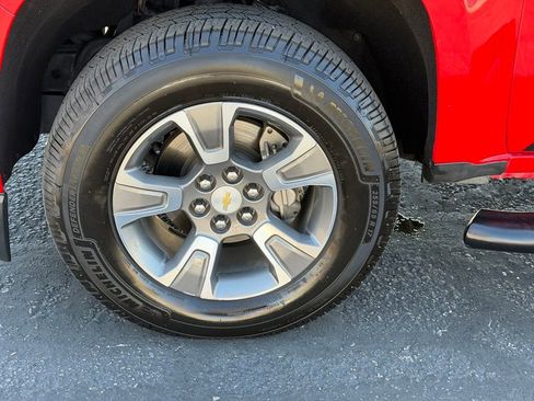 Used 2016 Chevrolet Colorado LT AWD/4WD image 10