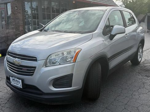 Used 2016 Chevrolet Trax LS FWD image 3