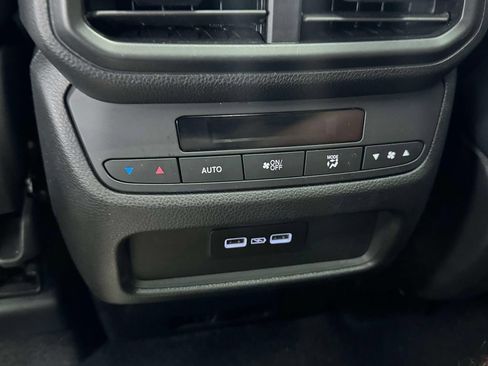 Used 2023 Honda Pilot Touring image 31