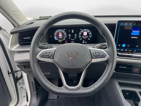 New 2026 Volkswagen Tiguan S image 10