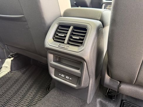 New 2026 Volkswagen Taos SE AWD/4WD image 29