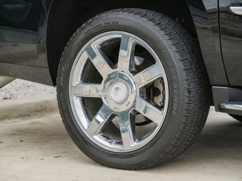 Used 2017 Cadillac Escalade ESV Luxury image 58