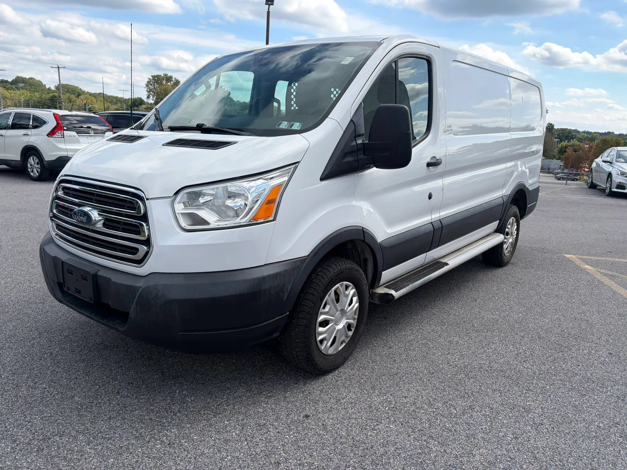 Used 2016 Ford Transit 250 130 Low Roof w/ Exterior Upgrade Package RWD image 11