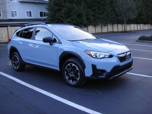 Used 2021 Subaru Crosstrek 2.0i image 4