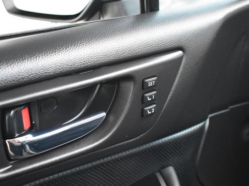 Used 2016 Subaru Outback 3.6R Limited image 33