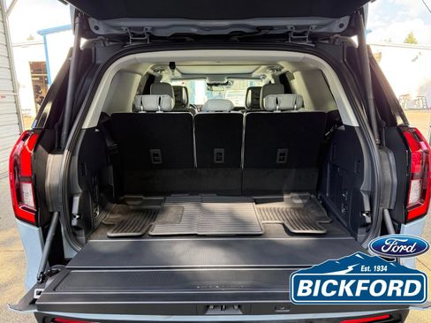 New 2027 Ford Expedition Platinum w/ Platinum Ultimate Package AWD/4WD image 7