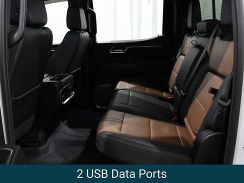 Certified 2025 Chevrolet Silverado 1500 High Country w/ Technology Package AWD/4WD image 11