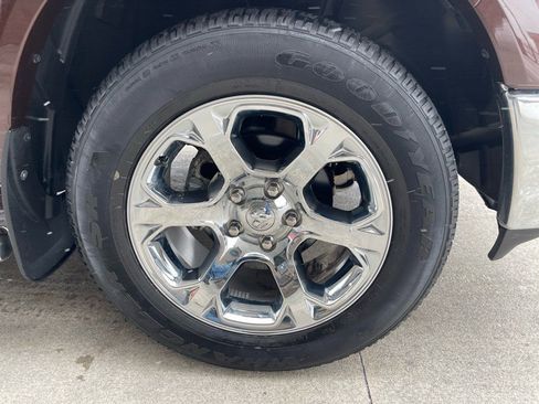 Used 2015 RAM 1500 Laramie w/ Convenience Group image 18