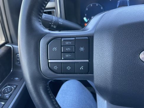 Used 2024 Ford F250 Lariat w/ Tremor Off-Road Package image 23