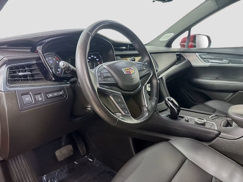 Used 2022 Cadillac XT5 Premium Luxury w/ Technology Package AWD/4WD image 10