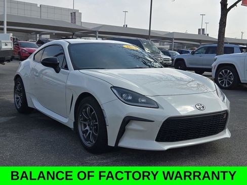 Used 2024 Toyota GR86 image 2
