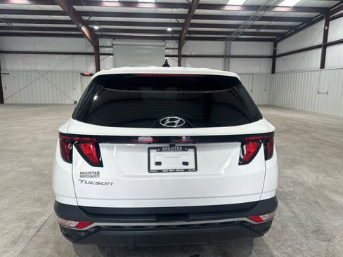 Used 2024 Hyundai Tucson SE image 4