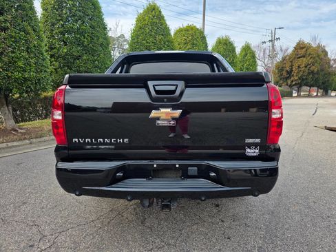 Used 2009 Chevrolet Avalanche LTZ image 4