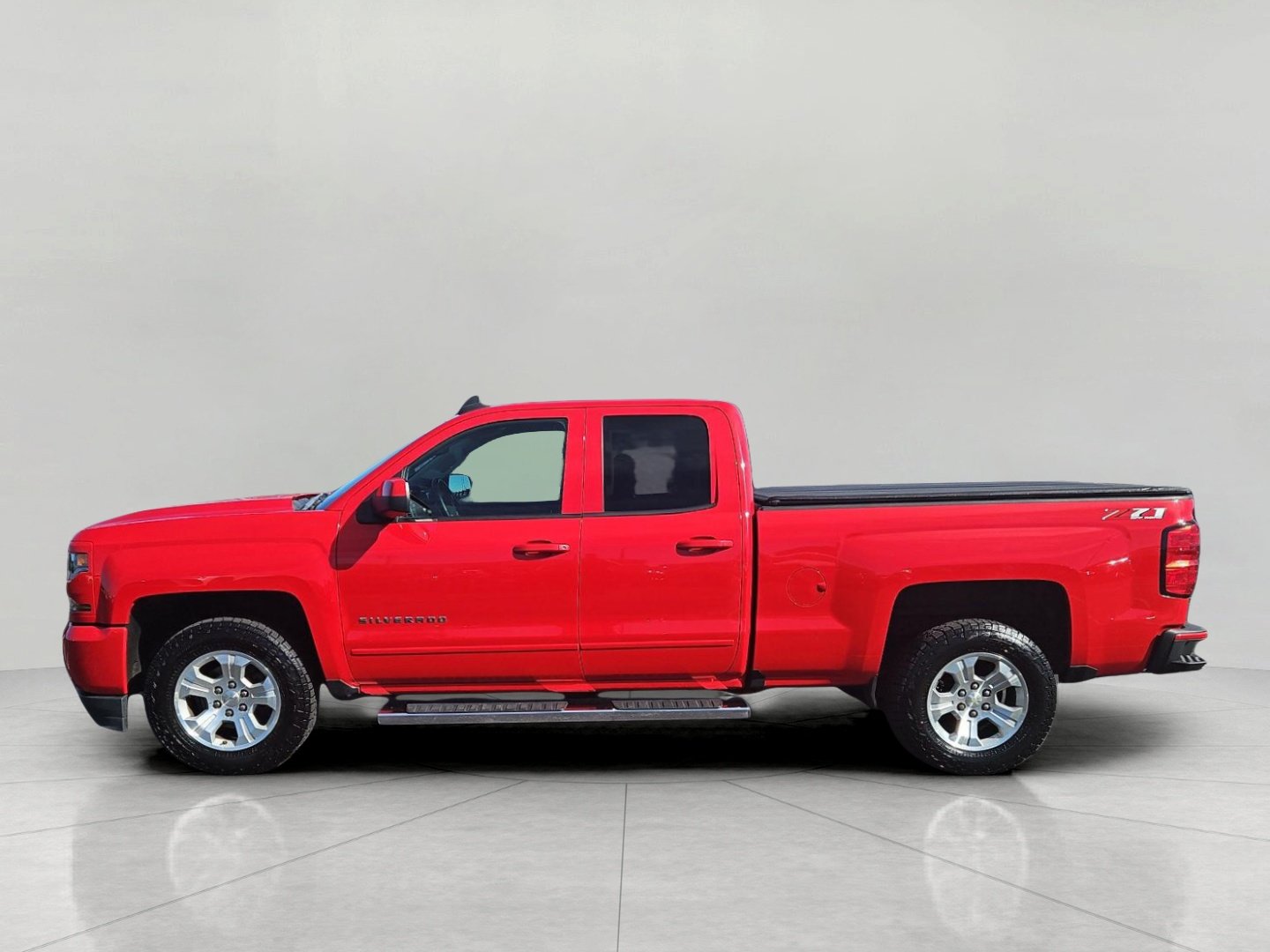 Used 2018 Chevrolet Silverado 1500 LT w/ All Star Edition AWD/4WD image 5