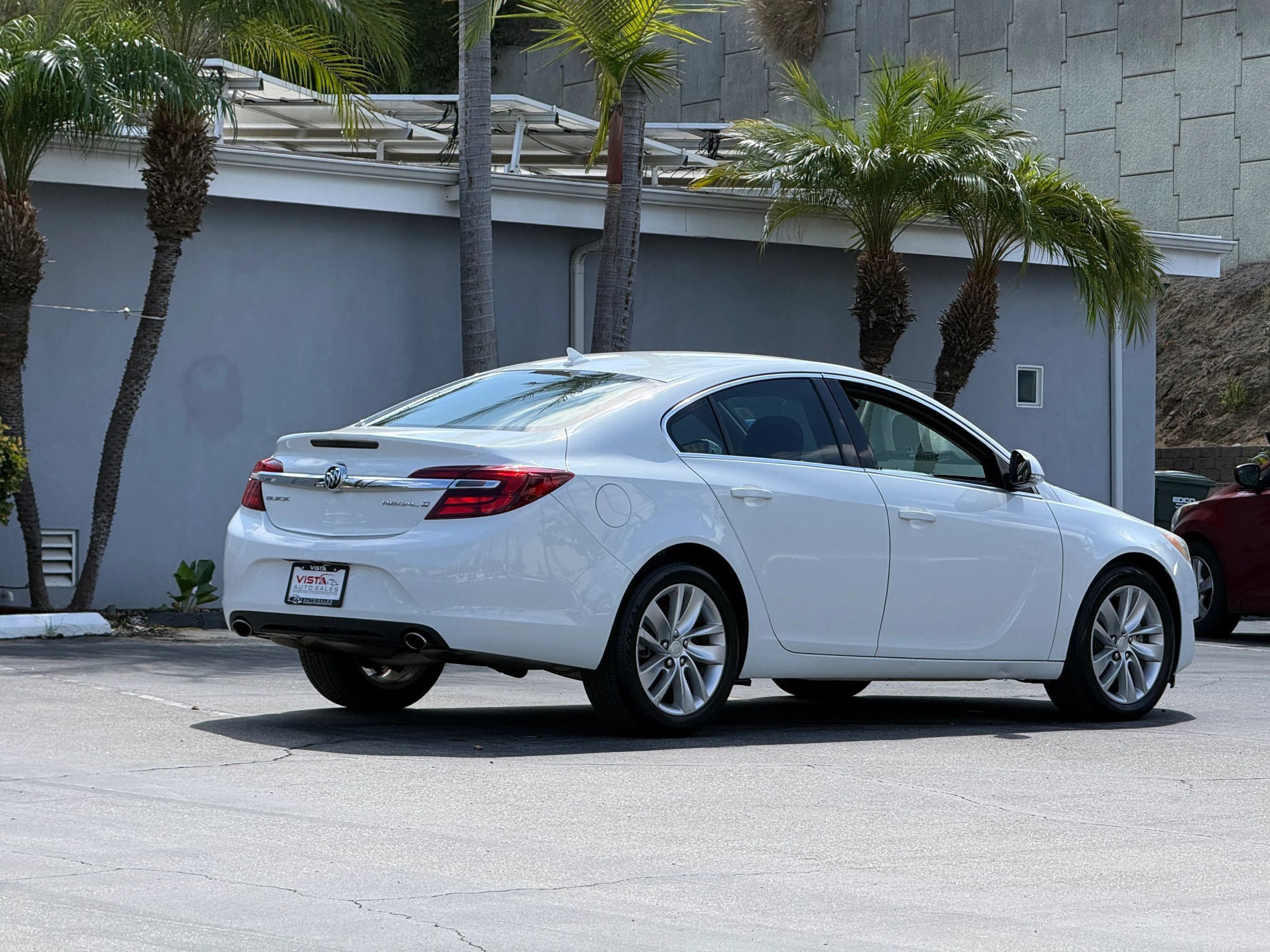 Used 2014 Buick Regal FWD image 4