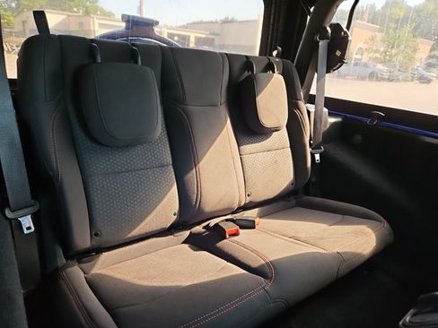 Used 2019 Jeep Wrangler Rubicon AWD/4WD image 17