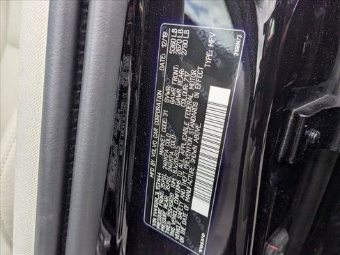 Used 2020 Volvo XC60 T5 Inscription w/ Protection Package image 28