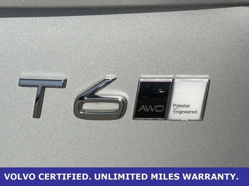 Certified 2022 Volvo XC90 T6 Momentum w/ Advanced Package image 9